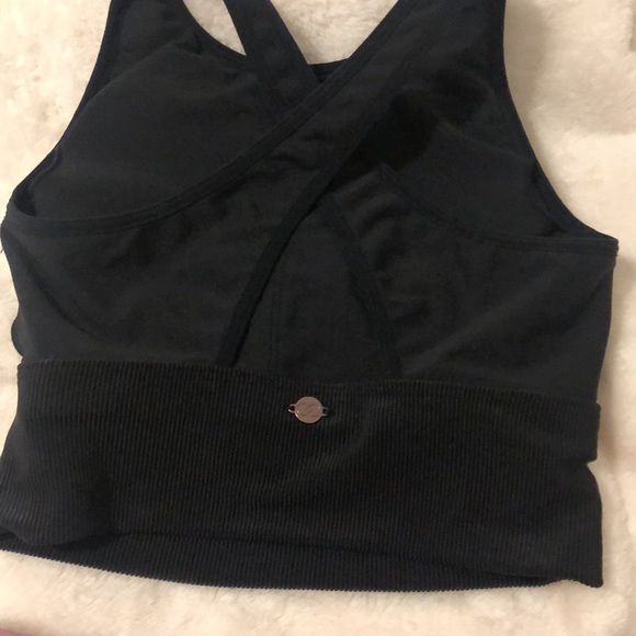 Amazon Athletic Set - Picture 4 of 8